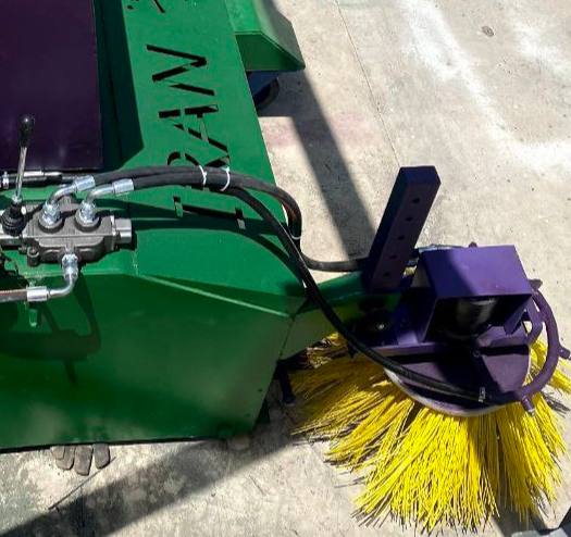 قیمت جارو بابکت S-150 و S-190 و جارو تراکتوری ایران بابکت