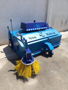 کاربرد جارو جلوبند بابکت در محوطه کارگاهی